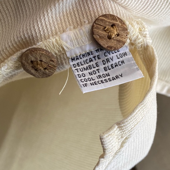 NWOT TOMMY BAHAMA SIZE XL LONG SLEEVE. - Picture 11 of 12